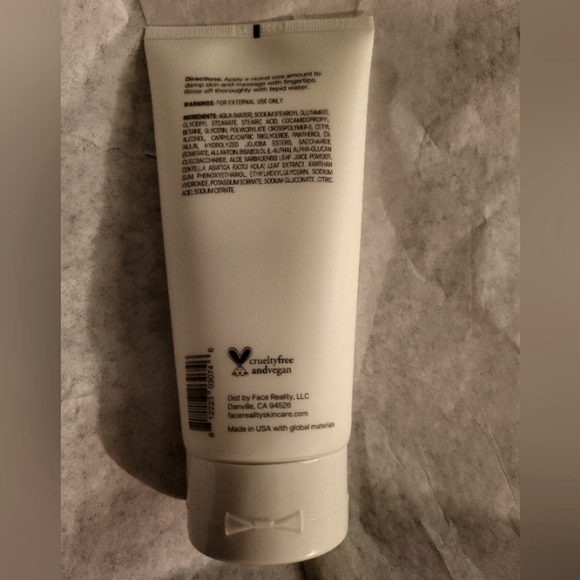 BARRIER BALANCE CREAMY CLEANSER - Picture 6 of 6